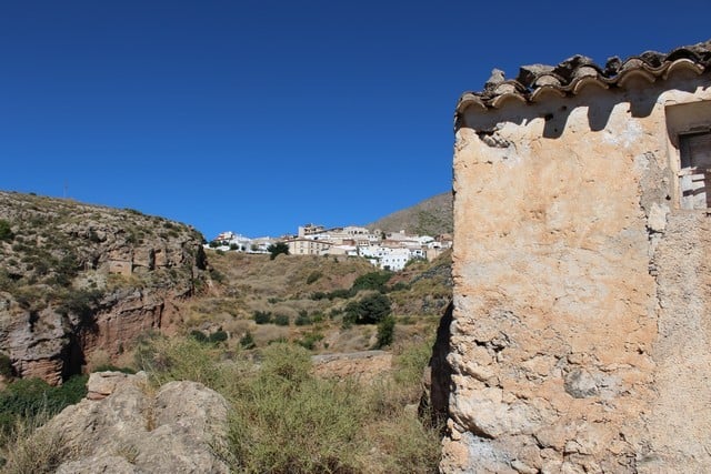 Traditional rural house in Lucar, Almeria with scenic mountain views.