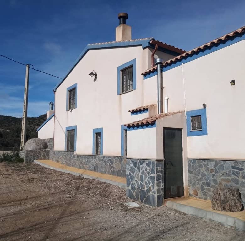 Commercial property for sale in Oria, Almeria, featuring traditional architecture and scenic surroun.