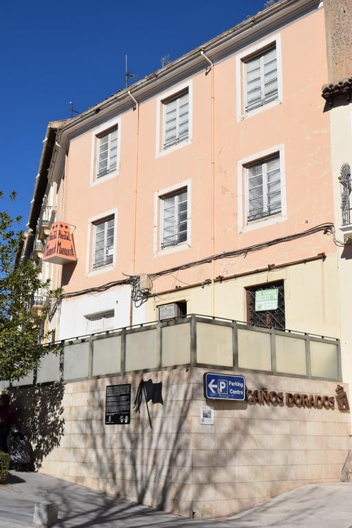 Commercial building in Baza, Granada, ideal for investment or business use.