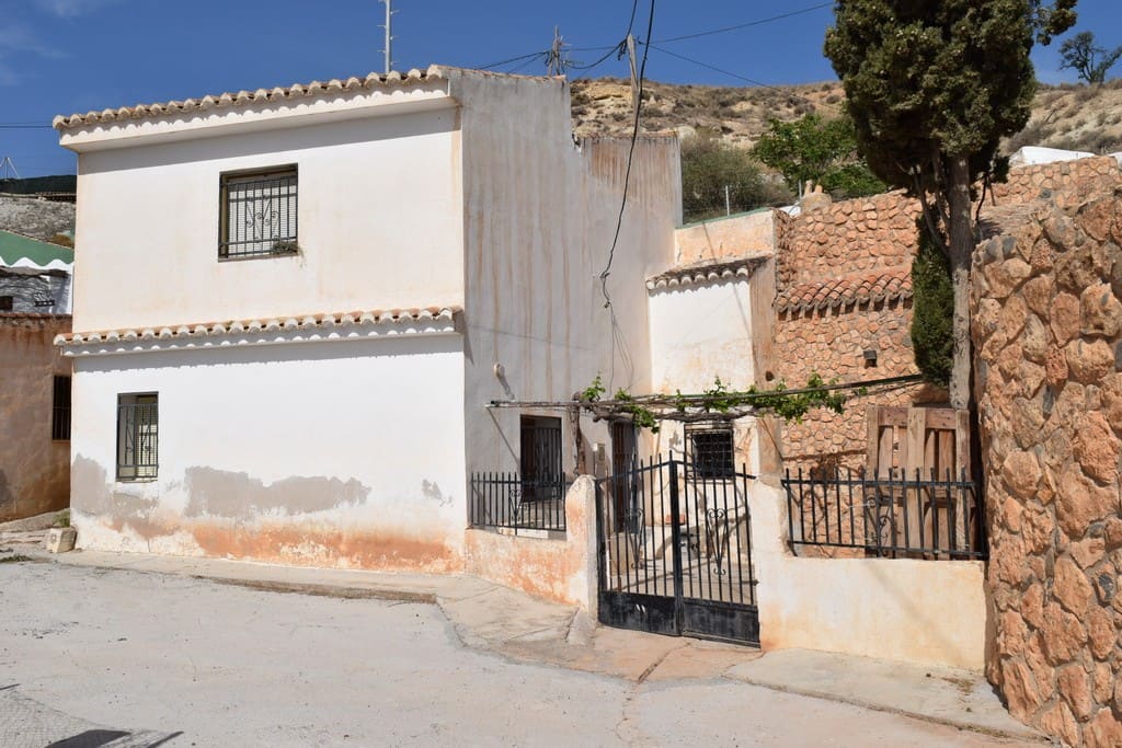 Cave house in Baza, Granada with traditional architecture and rustic charm. Perfect for unique livin.