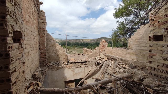Rural property ruins in Tijola, Almeria, with scenic countryside views and potential for renovation.