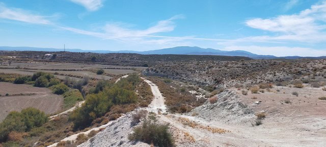 Unique cave house in Benamaurel, Granada, set in a scenic rural landscape. Perfect for nature lovers.