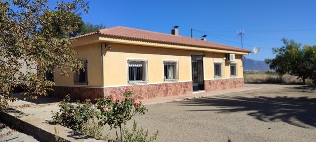Villa in Armuna, Almeria with spacious outdoor area and traditional design.