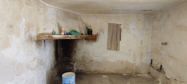 Rural property in Valcabra, Granada, showing an unfinished interior with basic construction elements.