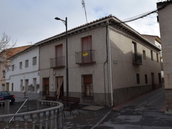 Village property in Caniles, Granada with traditional architecture and charming surroundings.