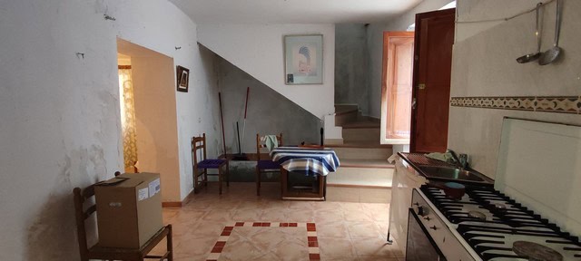 Charming village home in Seron, Almeria with rustic interior and outdoor space. Ideal for peaceful l.
