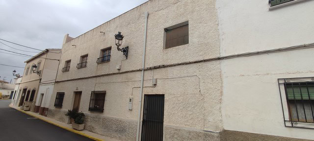 Charming village property in Armuna, Almeria, ideal for renovation or investment. Traditional Spanis.