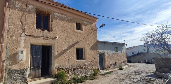 Charming rural property in Jamula, Granada, with rustic features and scenic surroundings.