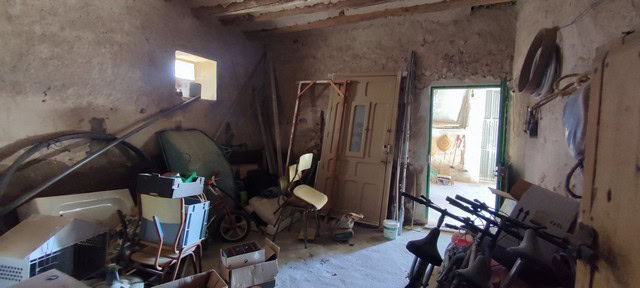 Charming rural property in Jamula, Granada, featuring rustic interiors and scenic surroundings. Idea.