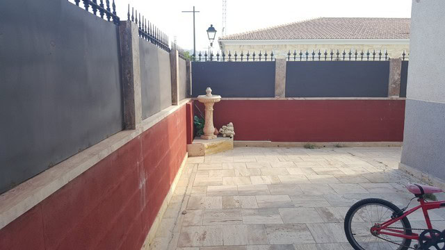 Charming town house in Fines, Almeria, with a private courtyard and traditional Spanish architecture.