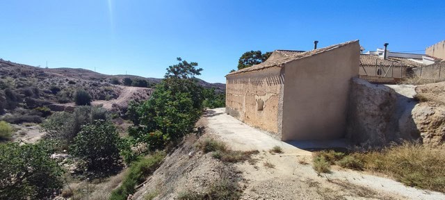 Charming rural property located in Oria, Almeria, with scenic views and traditional architecture.