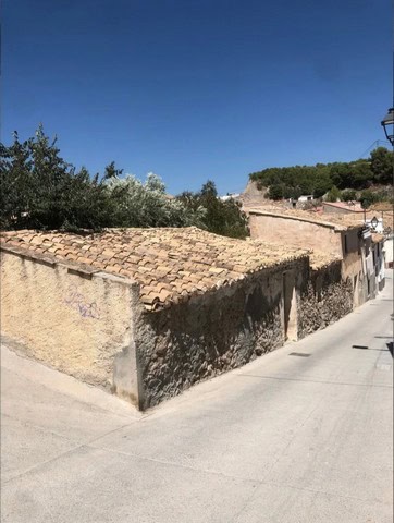 Charming village property in Bayarque, Almeria, with traditional stone walls and scenic mountain vie.