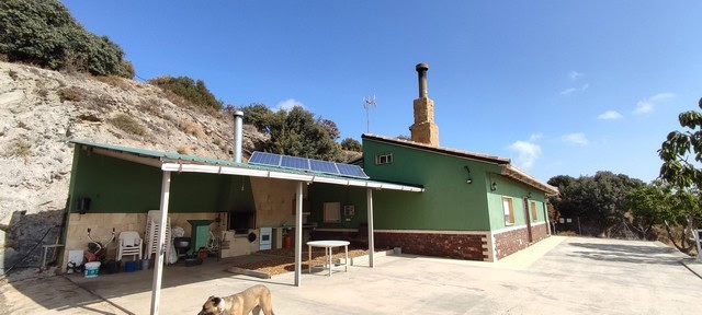 Charming rural property in Sierro, Almeria with solar panels and outdoor space. Perfect for countrys.
