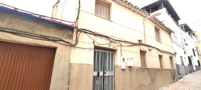 Charming town house in Tijola, Almeria, ideal for renovation and investment opportunities.
