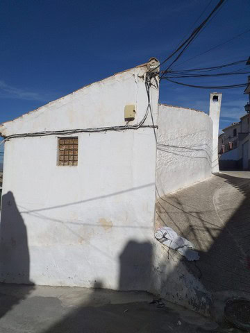 Village property in Galera, Granada with whitewashed walls and rustic charm.