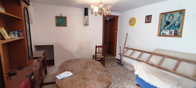 Charming village home in Seron, Almeria with simple interior and traditional decor.