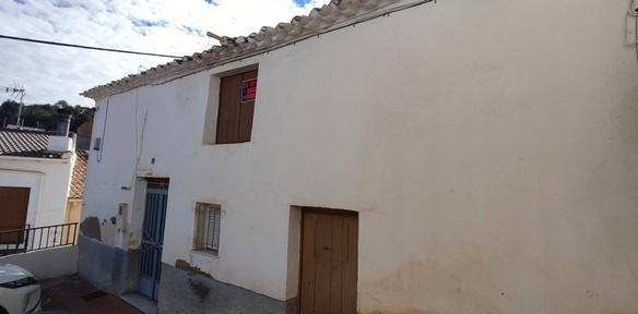 Charming town house in Tijola, Almeria, ideal for renovation or holiday home. Traditional Spanish ar.
