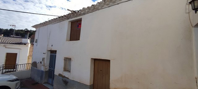 Charming town house in Tijola, Almeria, ideal for renovation or holiday home. Traditional Spanish ar.