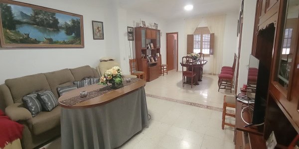 Cozy living room with traditional decor in a village property in Fontanar, Jaen. Ideal for peaceful.