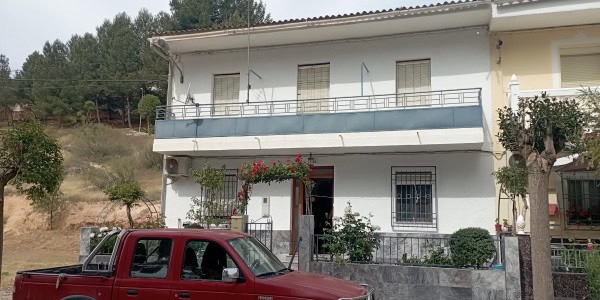 Charming village house in Fontanar, Jaen with garden and balcony views. Perfect for a peaceful rural.