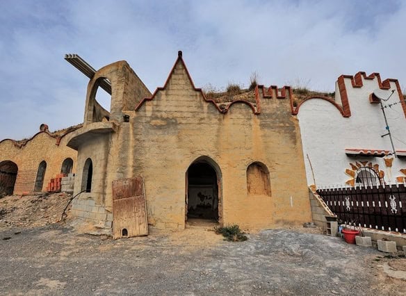 Unique cave house in Villanueva de las To, Granada, blending traditional architecture with modern li.