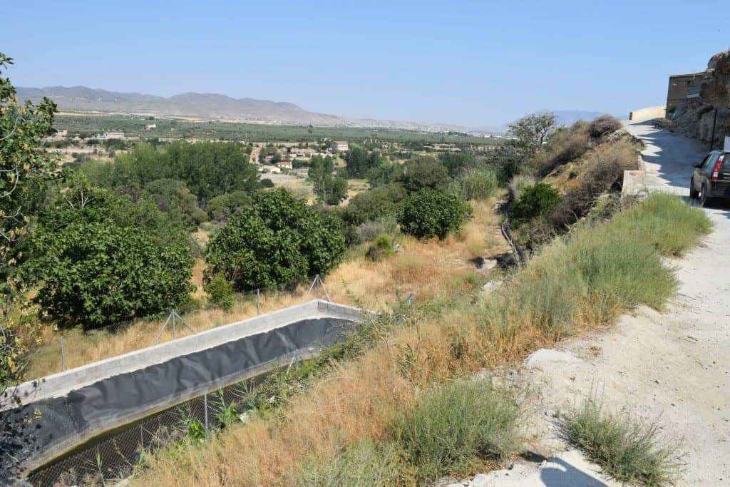 Cave house in Caniles, Granada, with scenic views and natural surroundings.