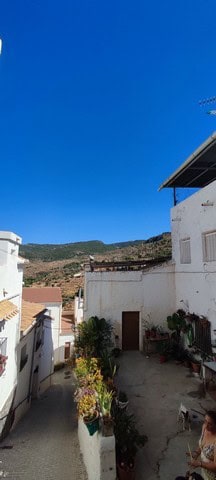 Charming town house in Seron, Almeria with scenic mountain views and traditional architecture. Perfe.