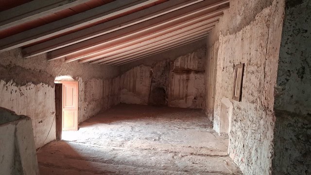 Rural property in Albox, Almeria with rustic interior and spacious attic. Ideal for renovation and c.