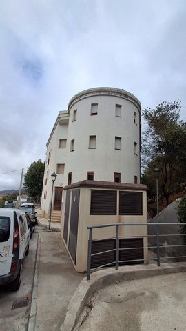 Modern apartment in Seron, Almeria with stylish architecture and mountain views.