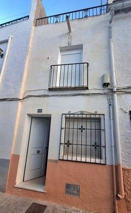 Cozy village property in Seron, Almeria, featuring a small balcony and secure window bars. Perfect f.