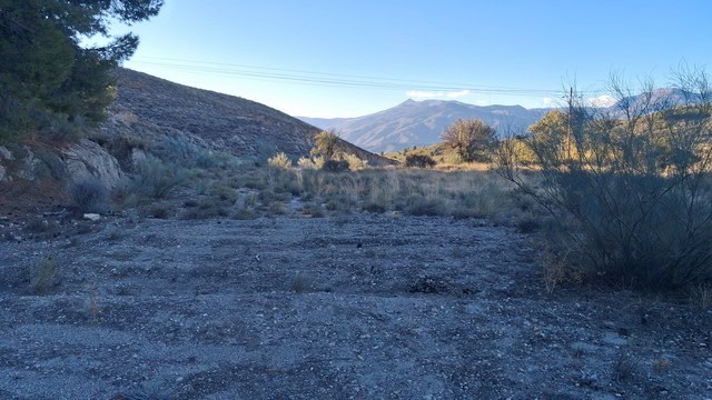 Land plot in Somontin, Almeria, ideal for building or farming. Scenic mountain views and natural sur.