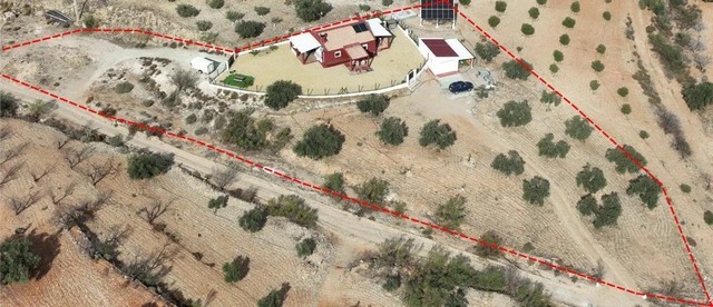 Villa in Uleila del Campo, Almeria with spacious outdoor areas and scenic views.