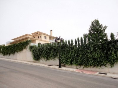 Elegant country estate with lush greenery in Pozo Alcon, Jaen. Perfect for peaceful living and sceni.