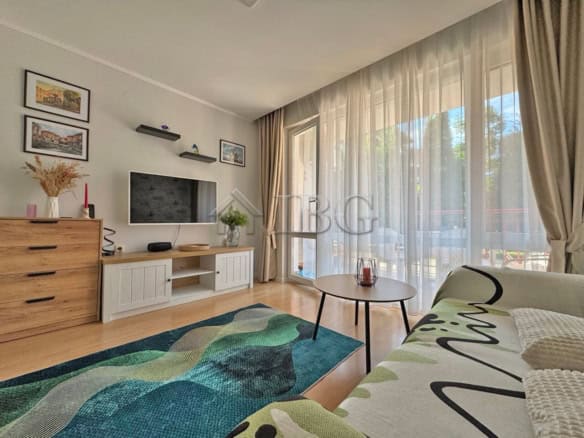 Apartment with veranda and bright living space in Sunny Beach, ideal for relaxing holidays.