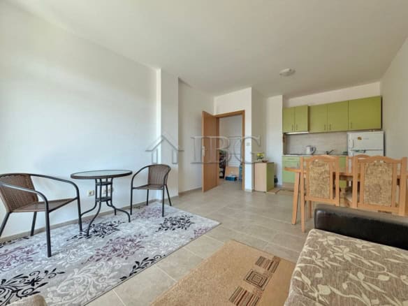 Bright 1-bedroom apartment with open-plan living area in Hermes Complex, Sunny Beach.