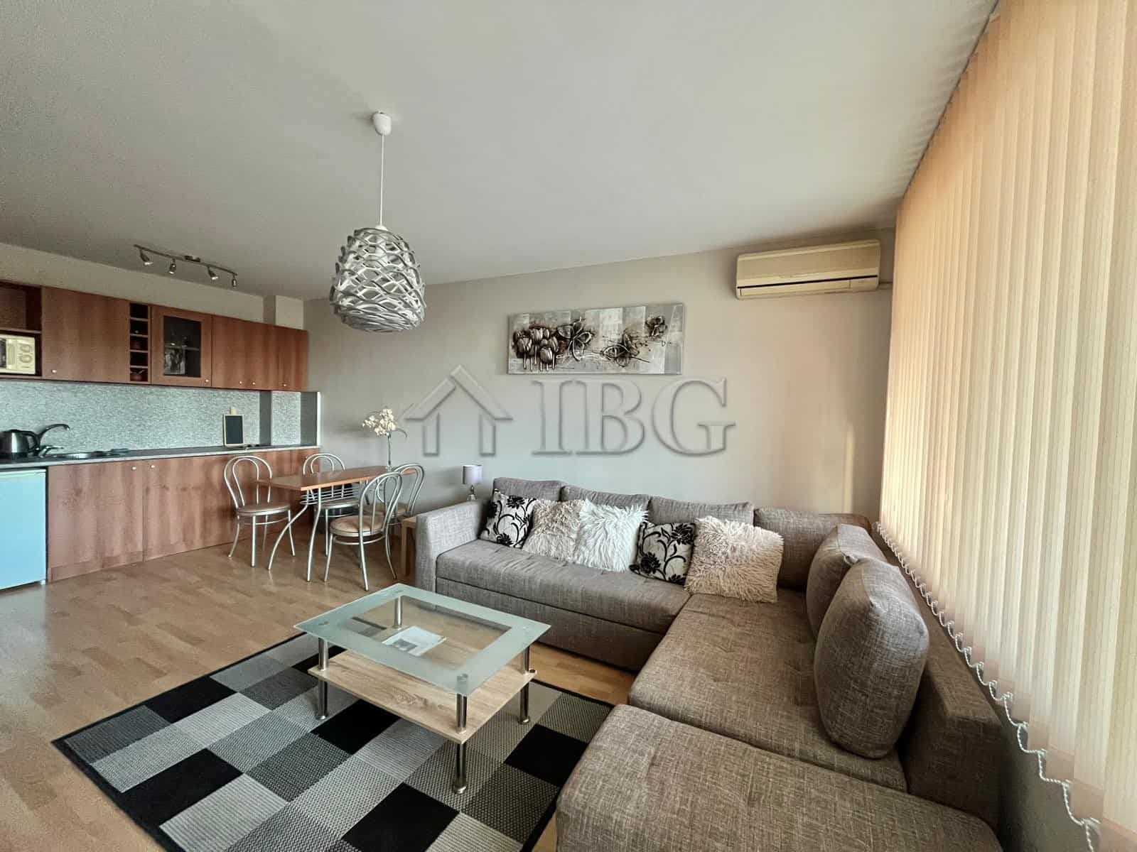 Apartment with partial sea view in Sveti Vlas, Bulgaria, featuring modern furnishings and spacious l.