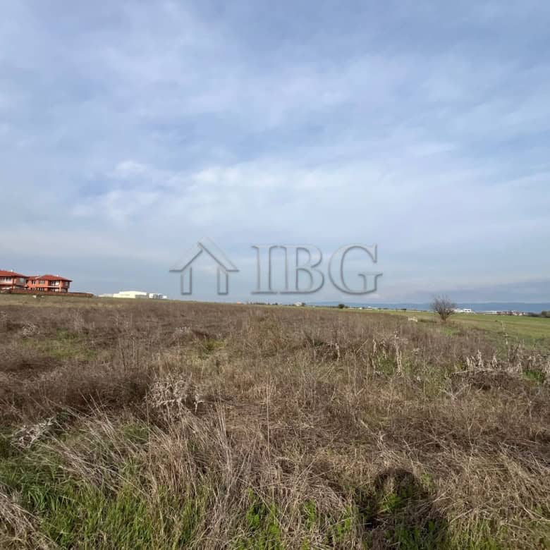 Regulated land plot in Ravda ready for development, close to the beach and local amenities. Perfect.