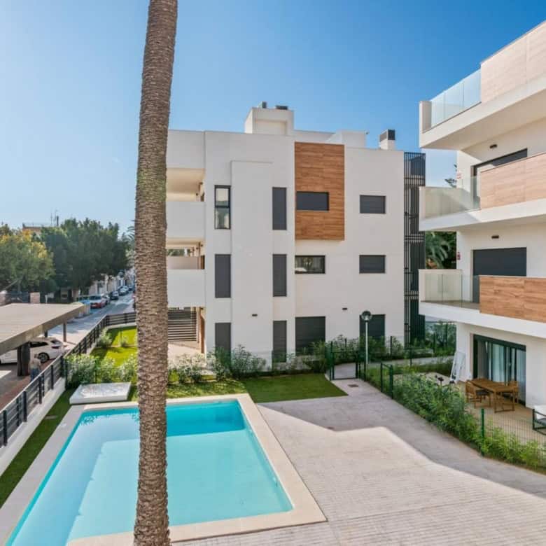 Bright 2-bedroom apartment with pool in Santiago De La Ribera, Murcia, Spain. Perfect for comfortabl.