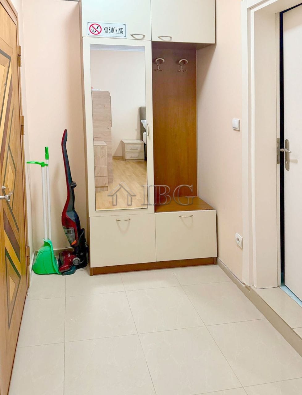 Modern furnished studio with separate kitchen and balcony in Sun City 1, Sunny Beach.