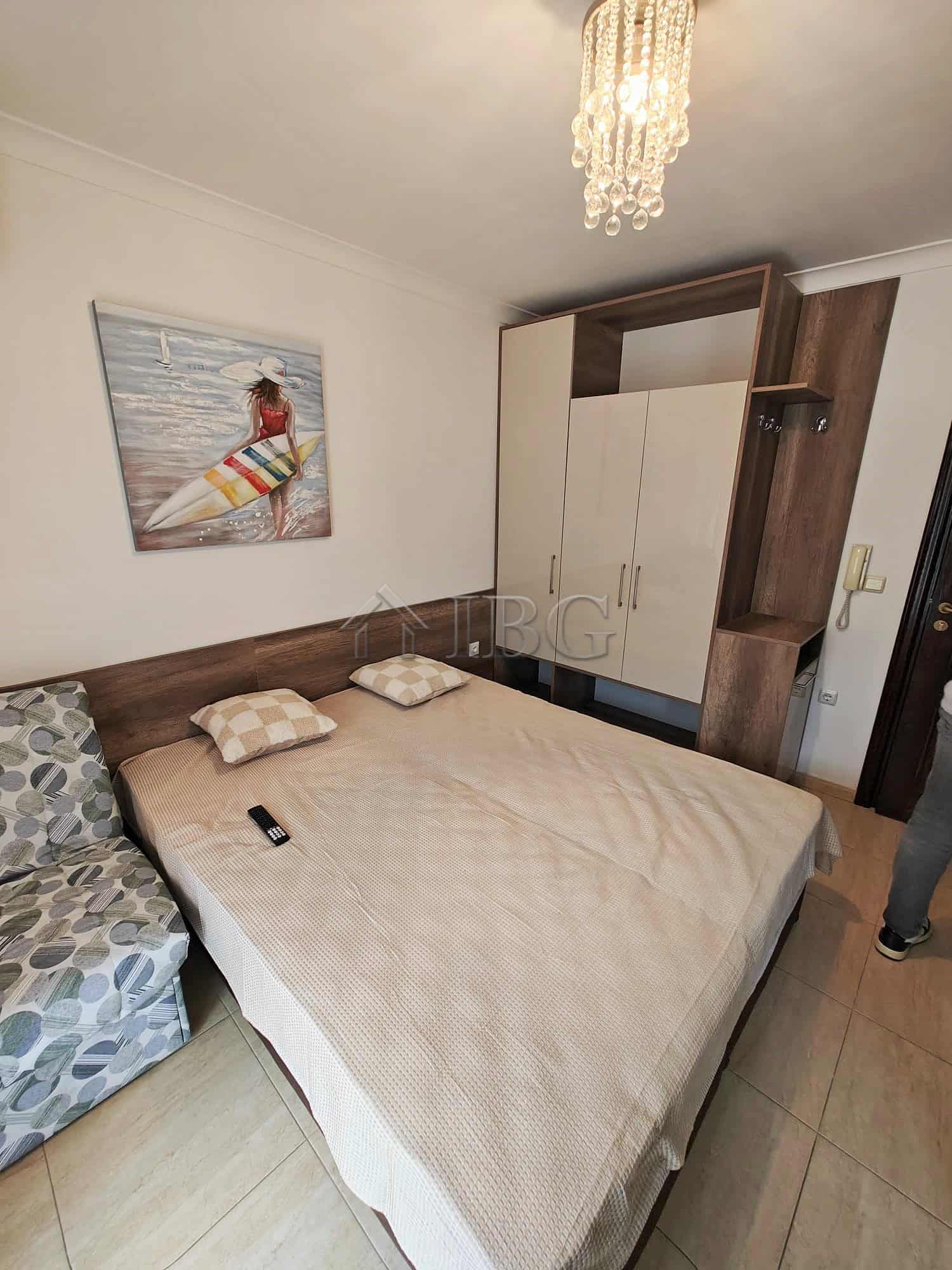 Comfortable studio with separate kitchen and balcony in Sveti Vlas Arena 1. Perfect seaside retreat.