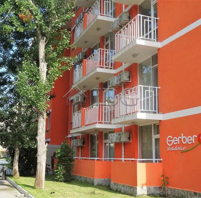 Bright 1-bedroom apartment with balcony in Gerber 4 Residence, Sunny Beach.