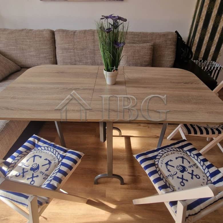 Bright 1-bedroom apartment overlooking the pool in Sunny Beach area. Perfect for relaxing holidays o.