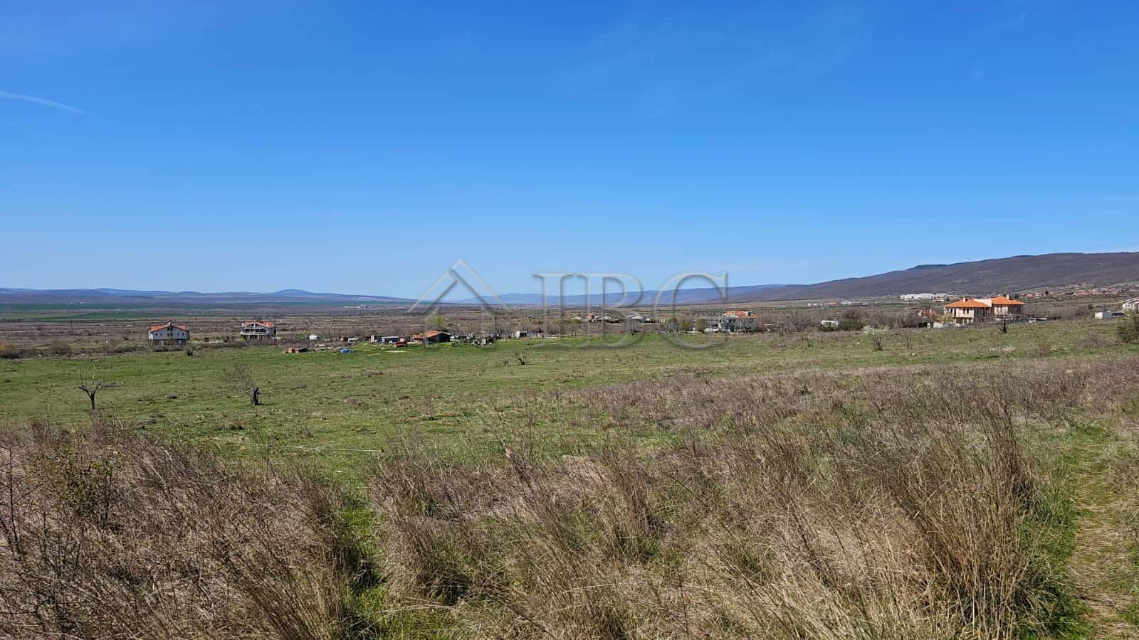 Spacious land plot available for sale in Kosharitsa with scenic views and easy access. Perfect for b.