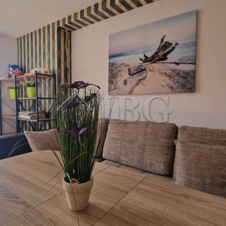 Bright 1-Bedroom Apartment with Pool View in Sunny Beach.