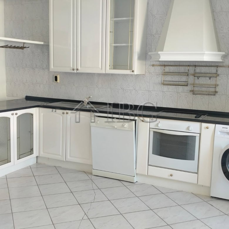 Modern kitchen in a spacious maisonette with panoramic sea views in Sveti Vlas.