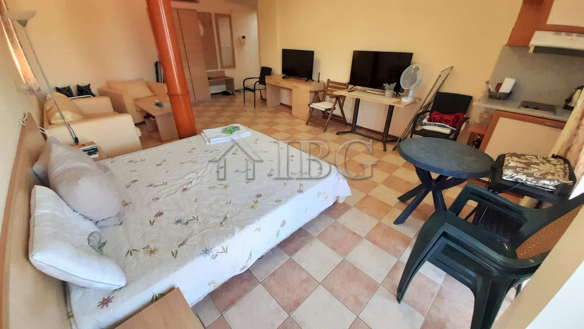 Cozy Studio with Balcony in Sunny Beach Bright studio apartment with balcony in Kaya, Sunny Beach, perfect for vacation or investment.