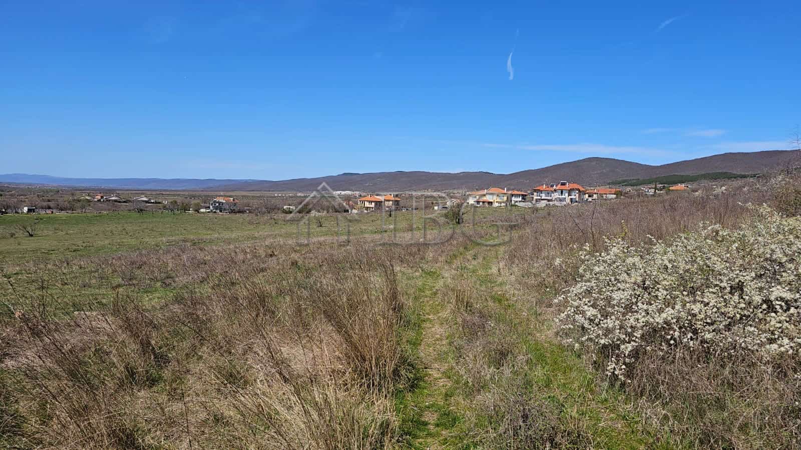 Land plot for sale in Kosharitsa, Bulgaria, ideal for building a home or investment. Spacious land w.