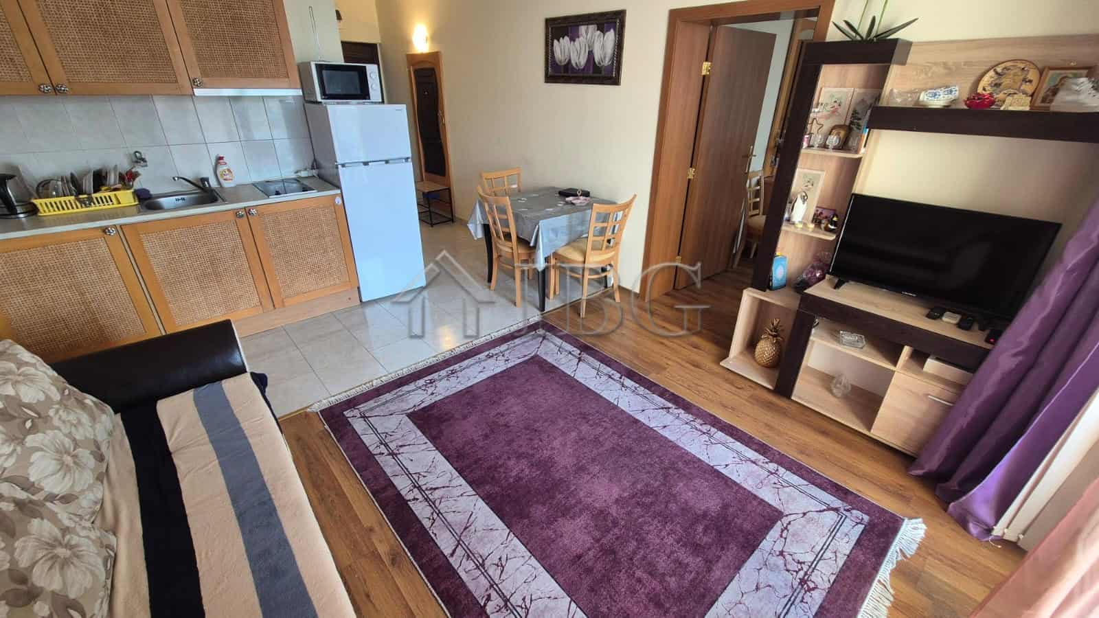 Bright interior of a 1-bedroom apartment in Semiramida Gardens, Sunny Beach. Modern furnishings and.