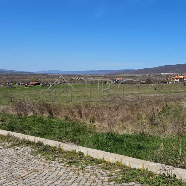 Land plot for sale in Kosharitsa with scenic views and easy access, ideal for building your dream ho.