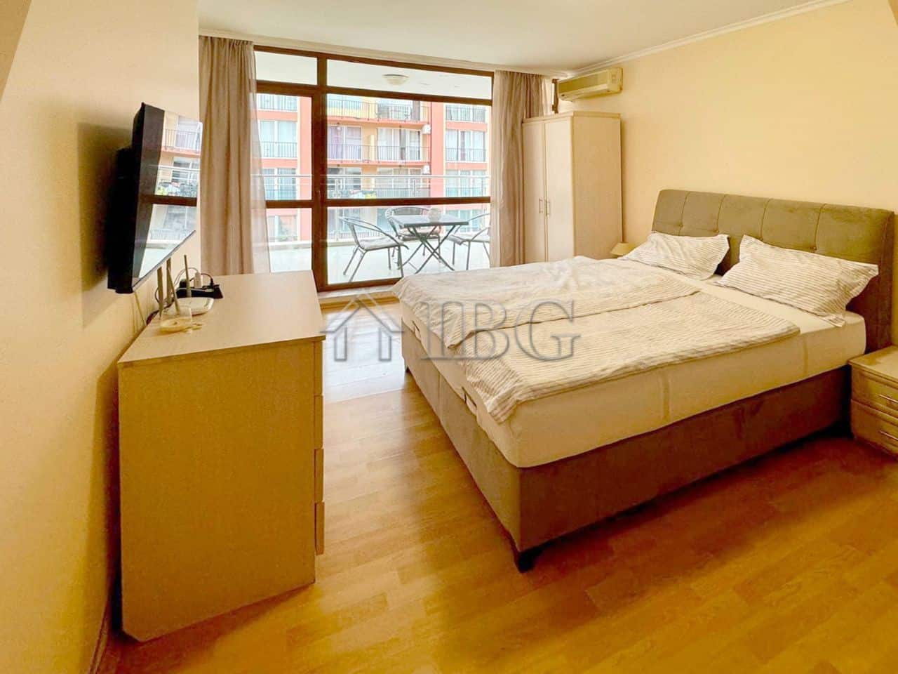 Modern furnished studio with separate kitchen and balcony in Sun City 1, Sunny Beach. Perfect for co.
